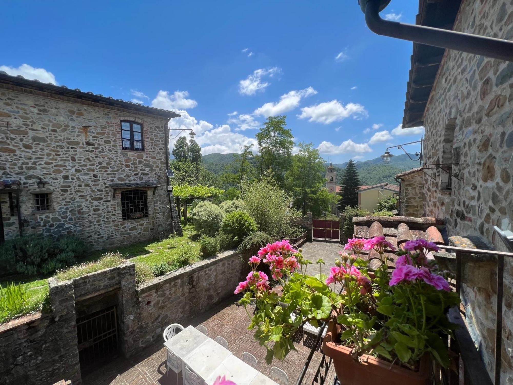 Podere Beatrice 20 Pax By Villasretreats Bardine di San Terenzo Esterno foto